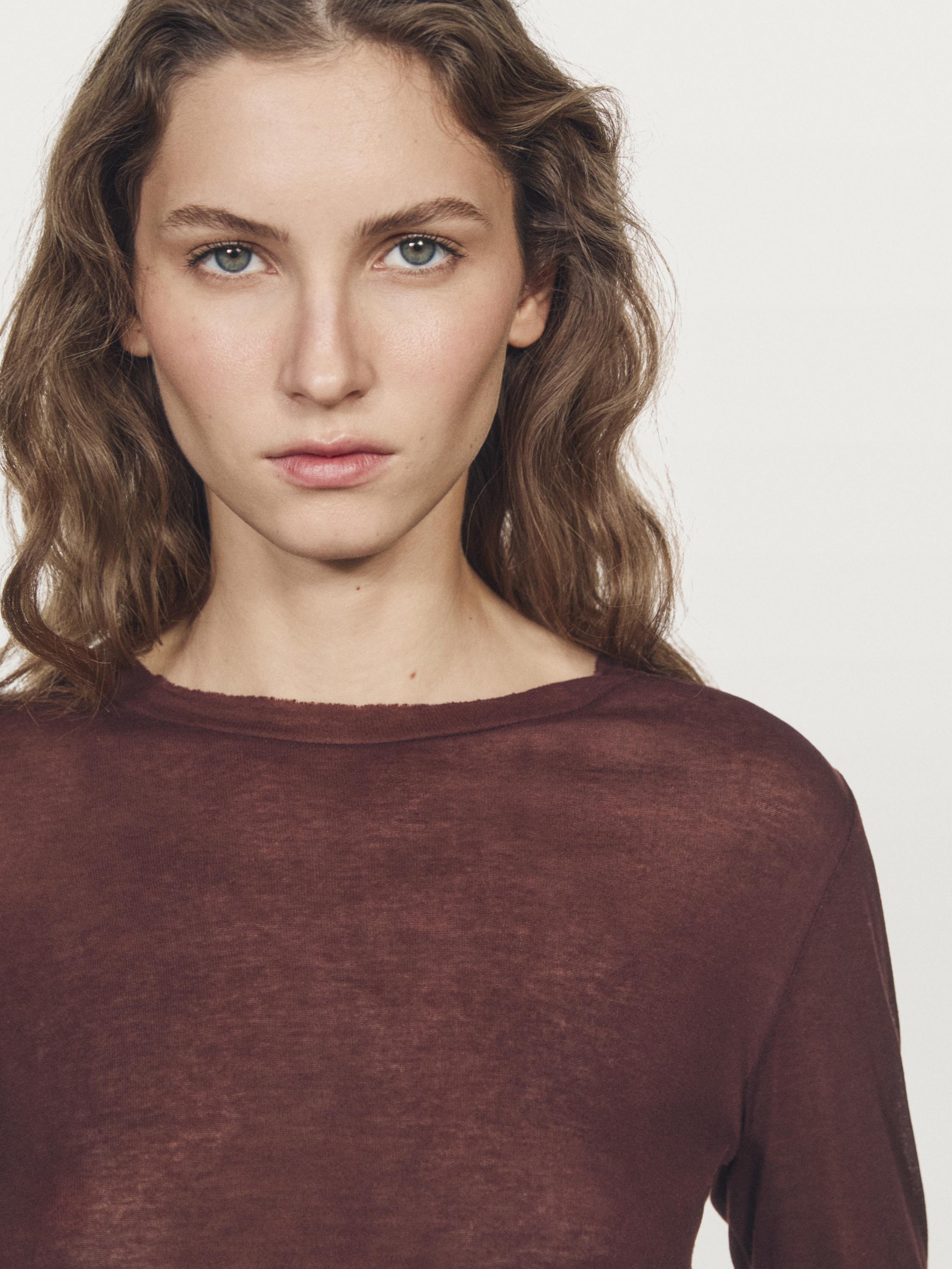 T-shirt semi-transparent 100 % coton à col contrastant